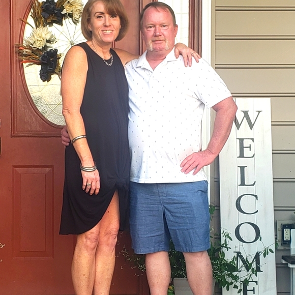 Meet your Posher, Becky - Picture 1 of 2